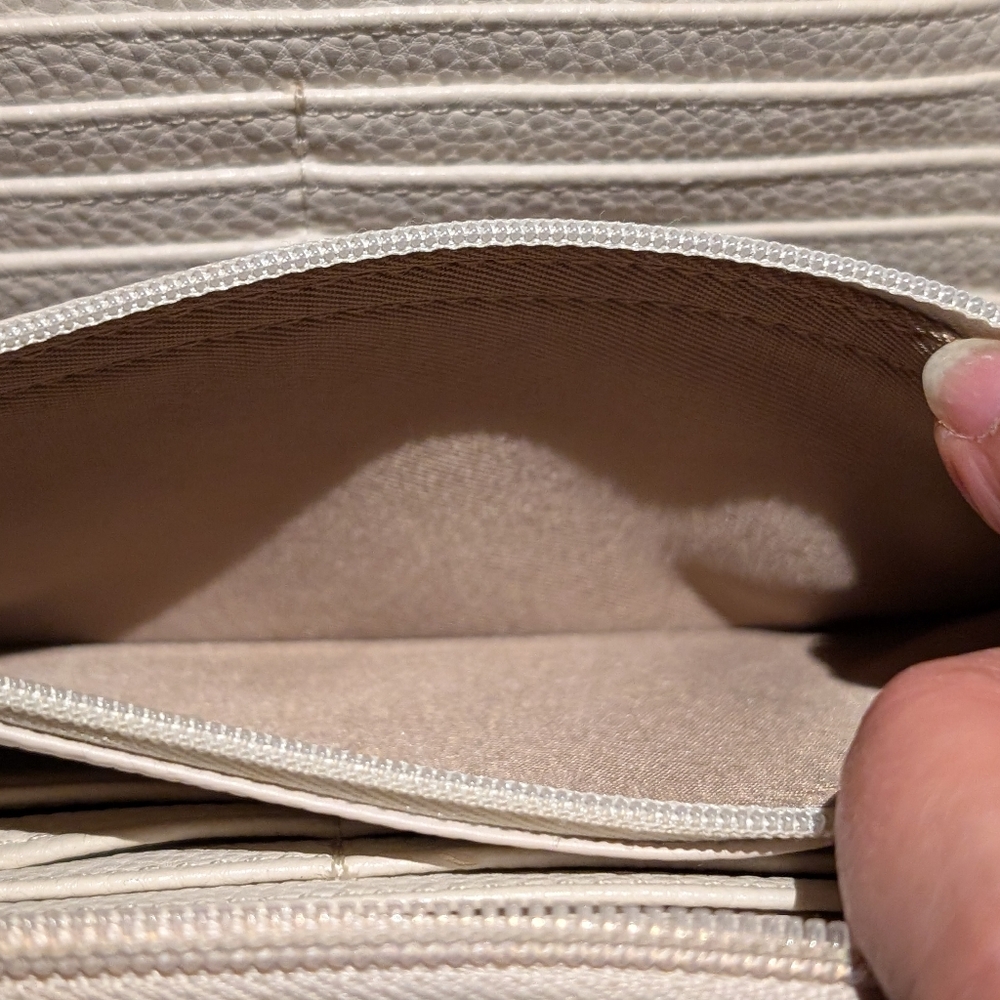The Sak Iris Studded Leather Smartphone Cream In Excellent Condition! - Picture 5 of 11